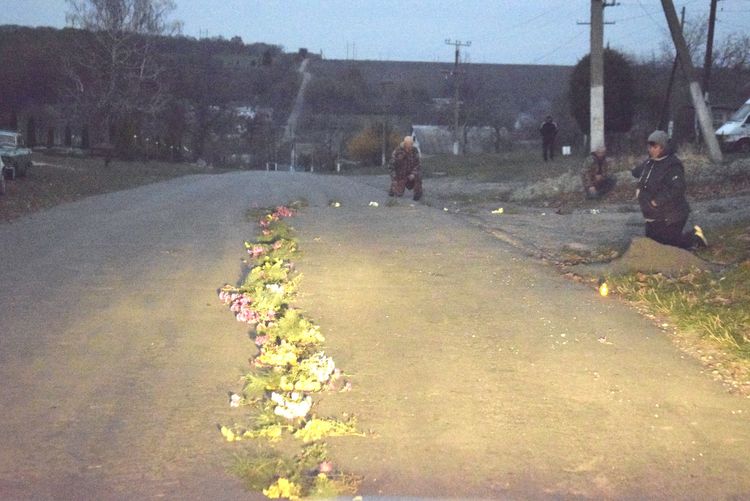 Навколішки зі слізьми
