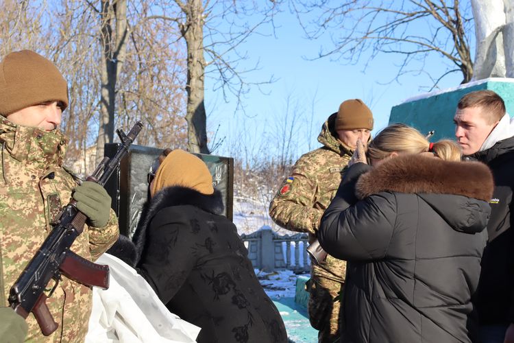 Холодний смуток душу охопив