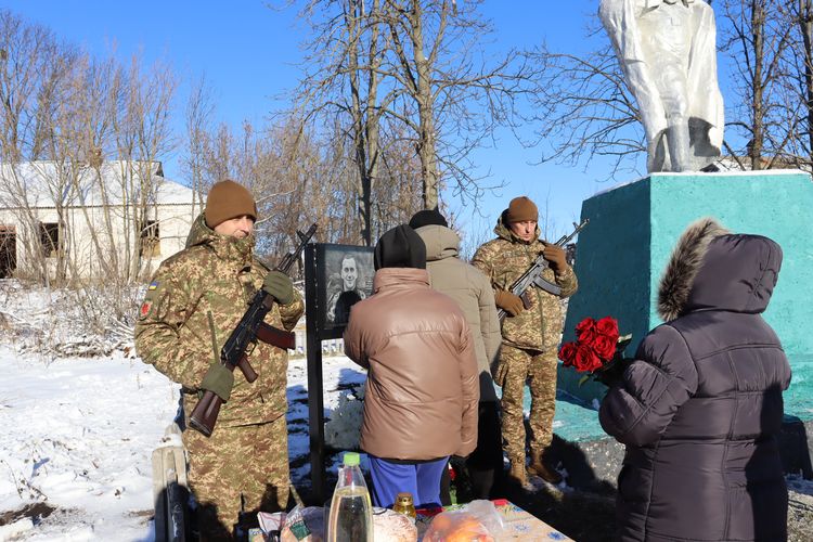 Холодний смуток душу охопив