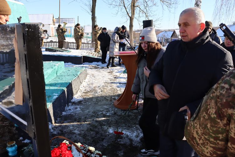 Холодний смуток душу охопив