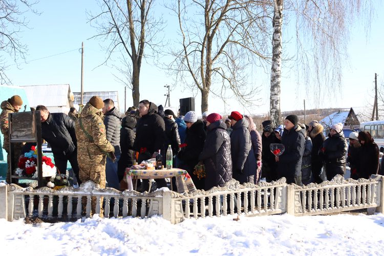 Холодний смуток душу охопив