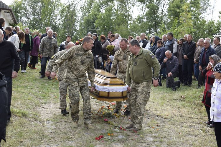 зустріли загиблого земляка