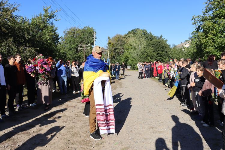 зустріли Героя з полону