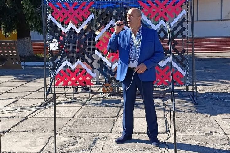 Пліч-о-пліч