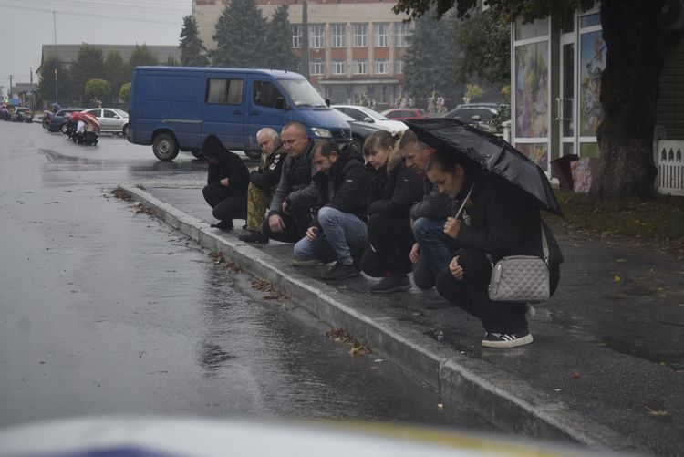 Додому на щиті