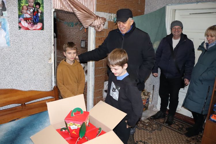 Міський голова відвідав багатодітні родини