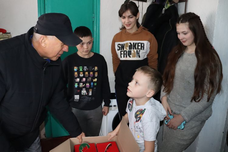 Міський голова відвідав багатодітні родини