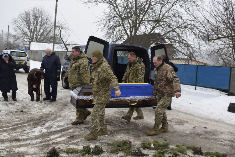 зустрічали загиблого Героя