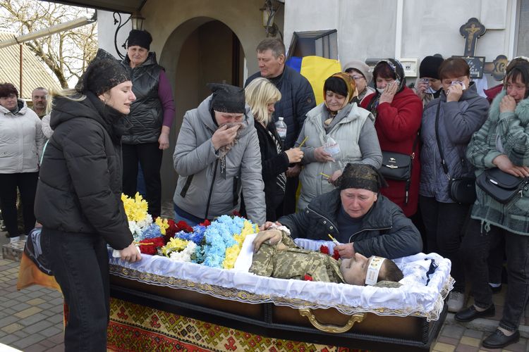 Захисника Сергія Лабу поховали