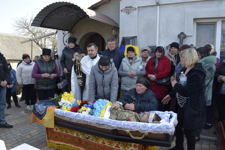 Захисника Сергія Лабу поховали