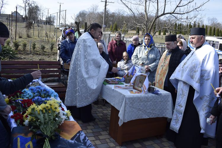 Захисника Сергія Лабу поховали