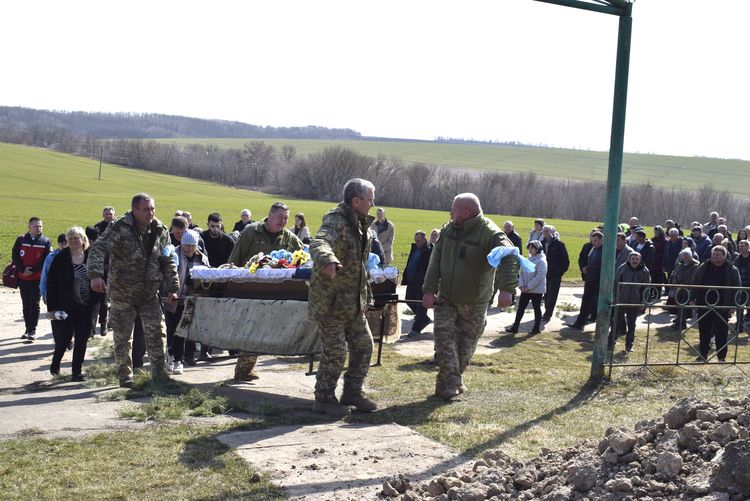 Захисника Сергія Лабу поховали