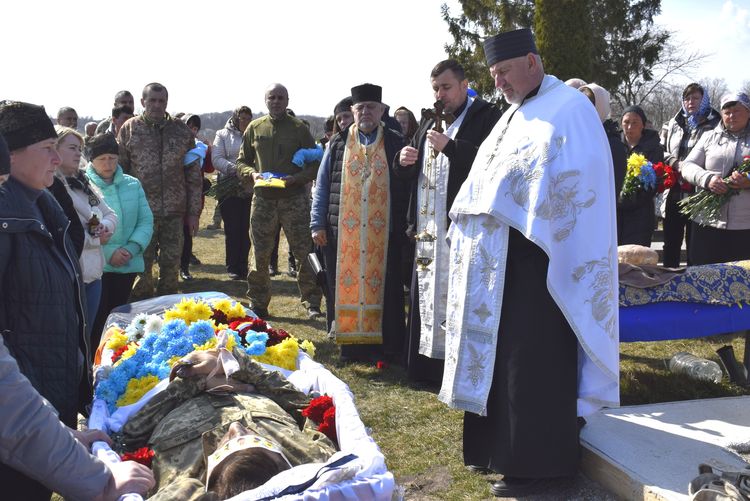 Захисника Сергія Лабу поховали