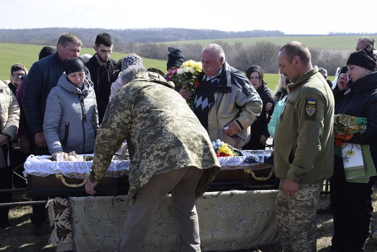 Захисника Сергія Лабу поховали