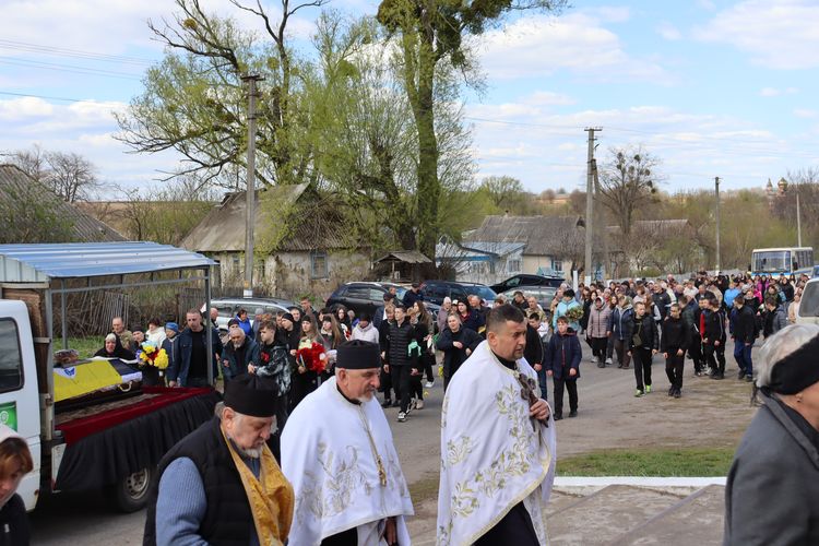 Попрощалися з Героєм