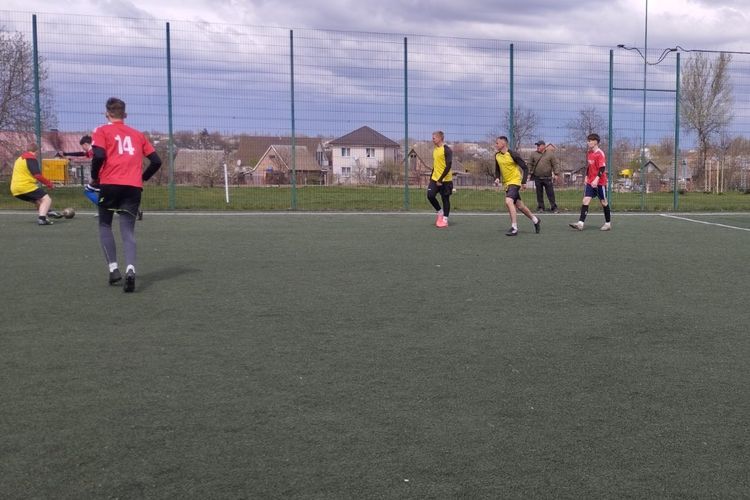 Пліч-о-пліч