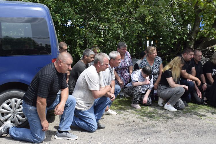 Провели в останню дорогу мужнього Героя