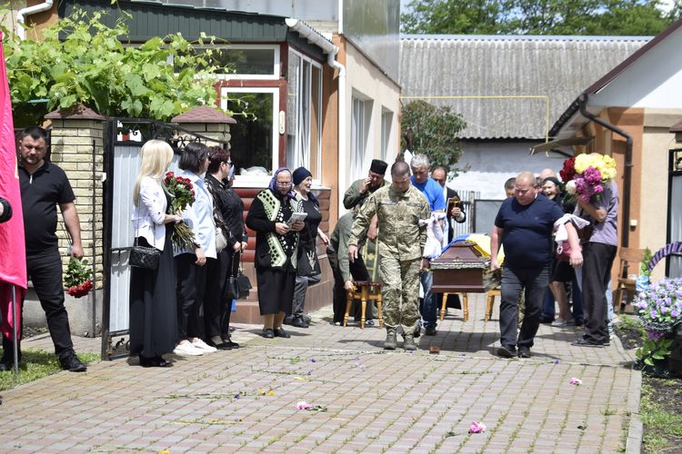 Зустріли і провели в останню дорогу