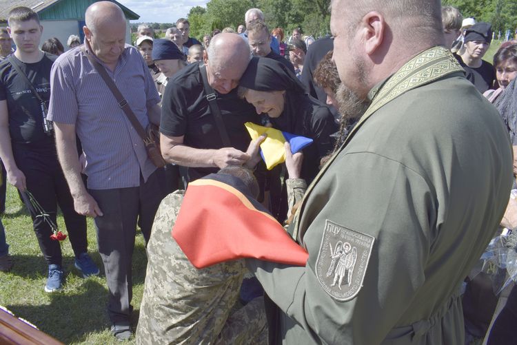 Зустріли і провели в останню дорогу