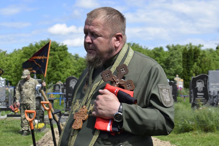 Зустріли і провели в останню дорогу