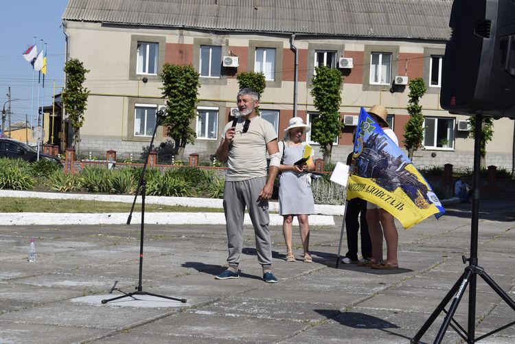 Чекаємо. Віримо. Боремося