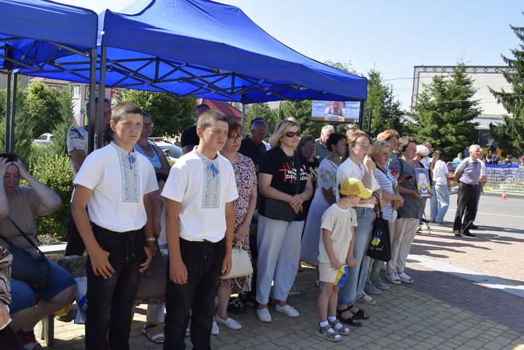 Чекаємо. Віримо. Боремося