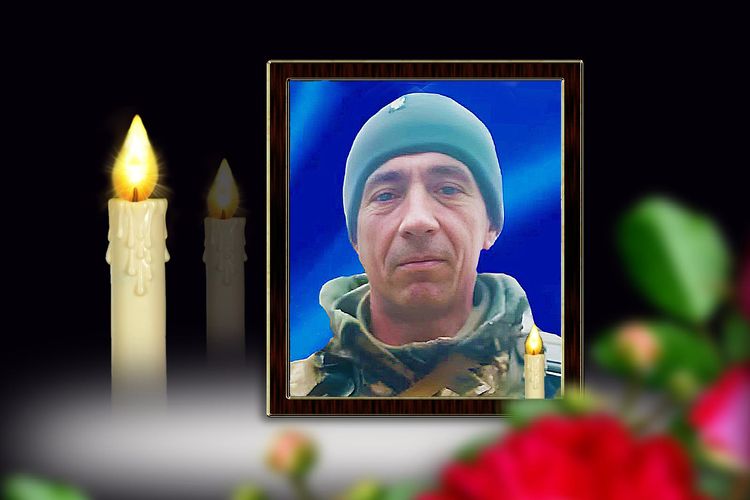 попрощалась із Героєм
