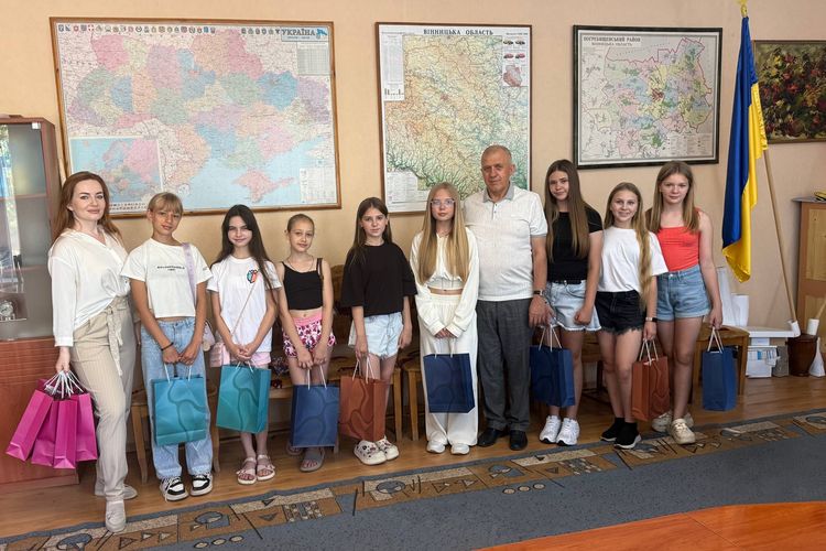 Сергій Волинський зустрівся з танцювальним колективом