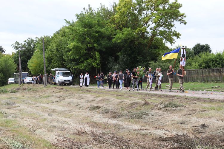 Провели в останню дорогу молодого Героя
