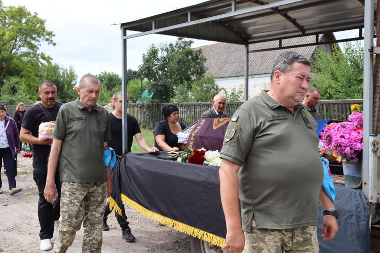 Провели в останню дорогу молодого Героя