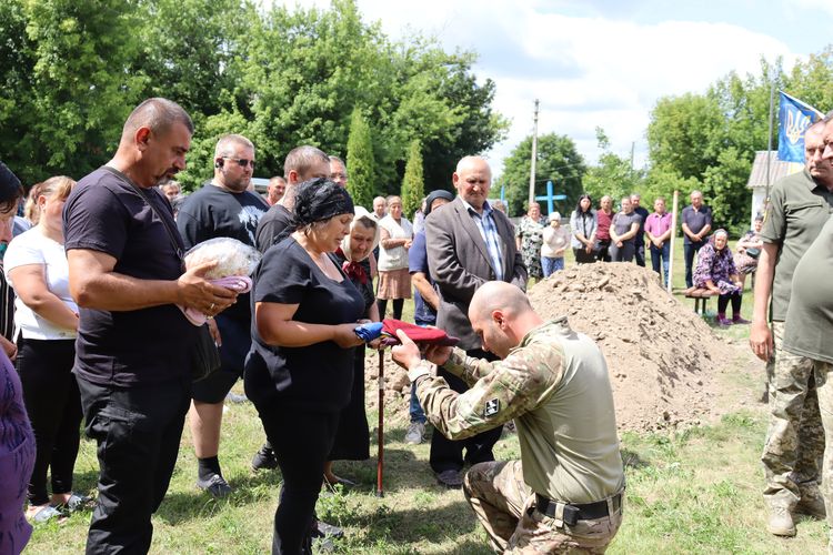 Провели в останню дорогу молодого Героя