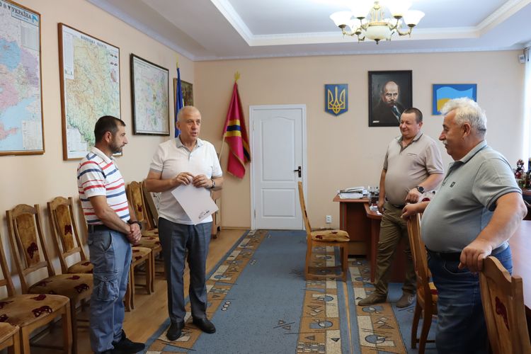 Сергій Волинський вручив Грамоти міської ради та її виконавчого комітету